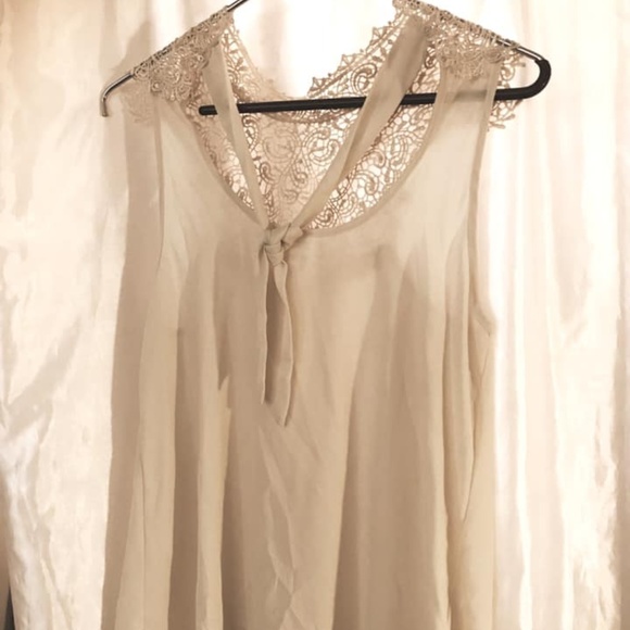 Embroidered Lace Vintage Style Blouse - Picture 2 of 3